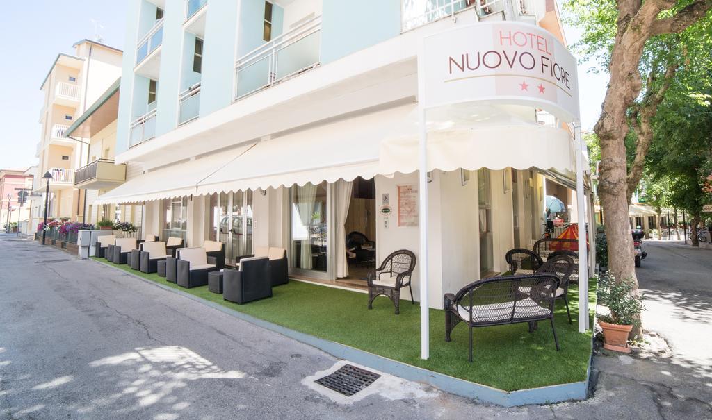 Hotel Nuovo Fiore Каттолика Экстерьер фото